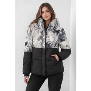 Roxy Holiday Rebel Block model